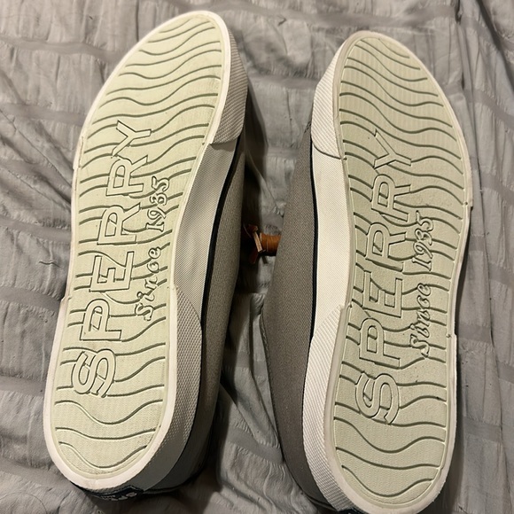 Sperry women’s pier view slip on sneaker. Size 8. NWOT - Picture 3 of 3